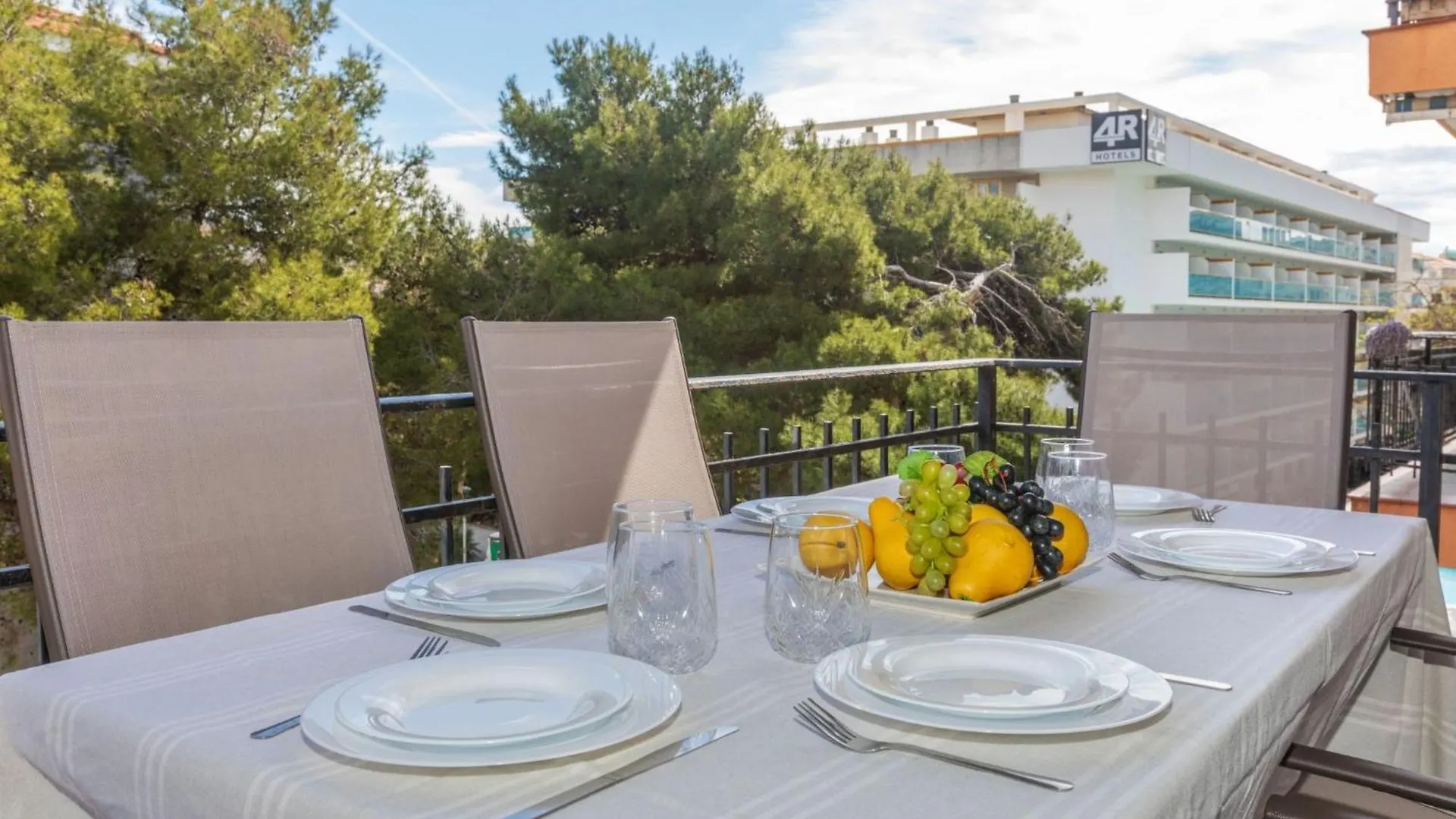Apartment Turo Park By Interhome Salou